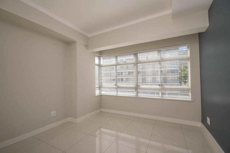 To Let 2 Bedroom Property for Rent in Sea Point Western Cape